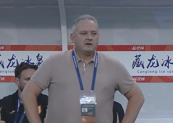 包含萨尔瓦多进球，瑞士遗憾告负的词条