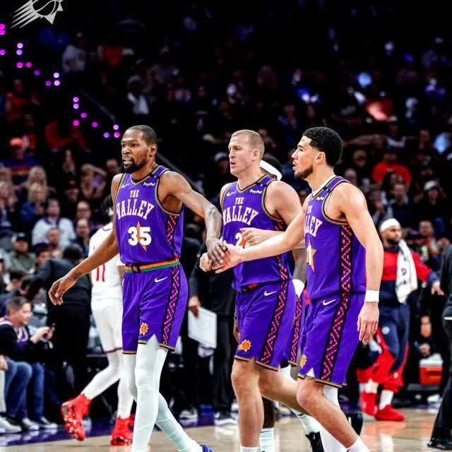 76人爆冷击败掘金继续领跑