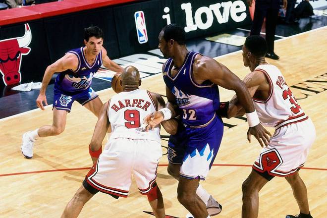 勇士碾压雄鹿B队，福克斯打破历史纪录