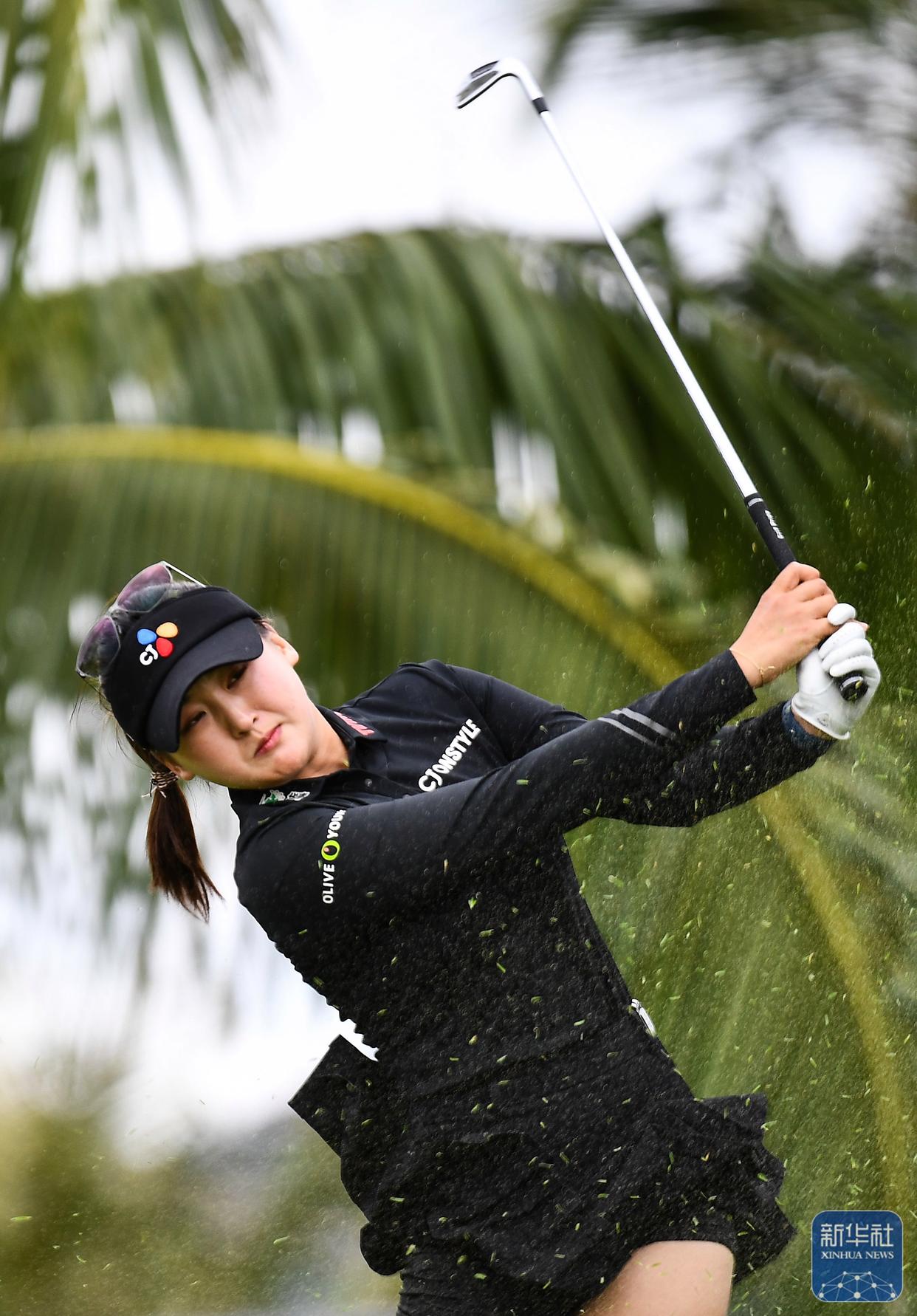 开云体育-包含冷门频出！高尔夫战况跌宕起伏的词条