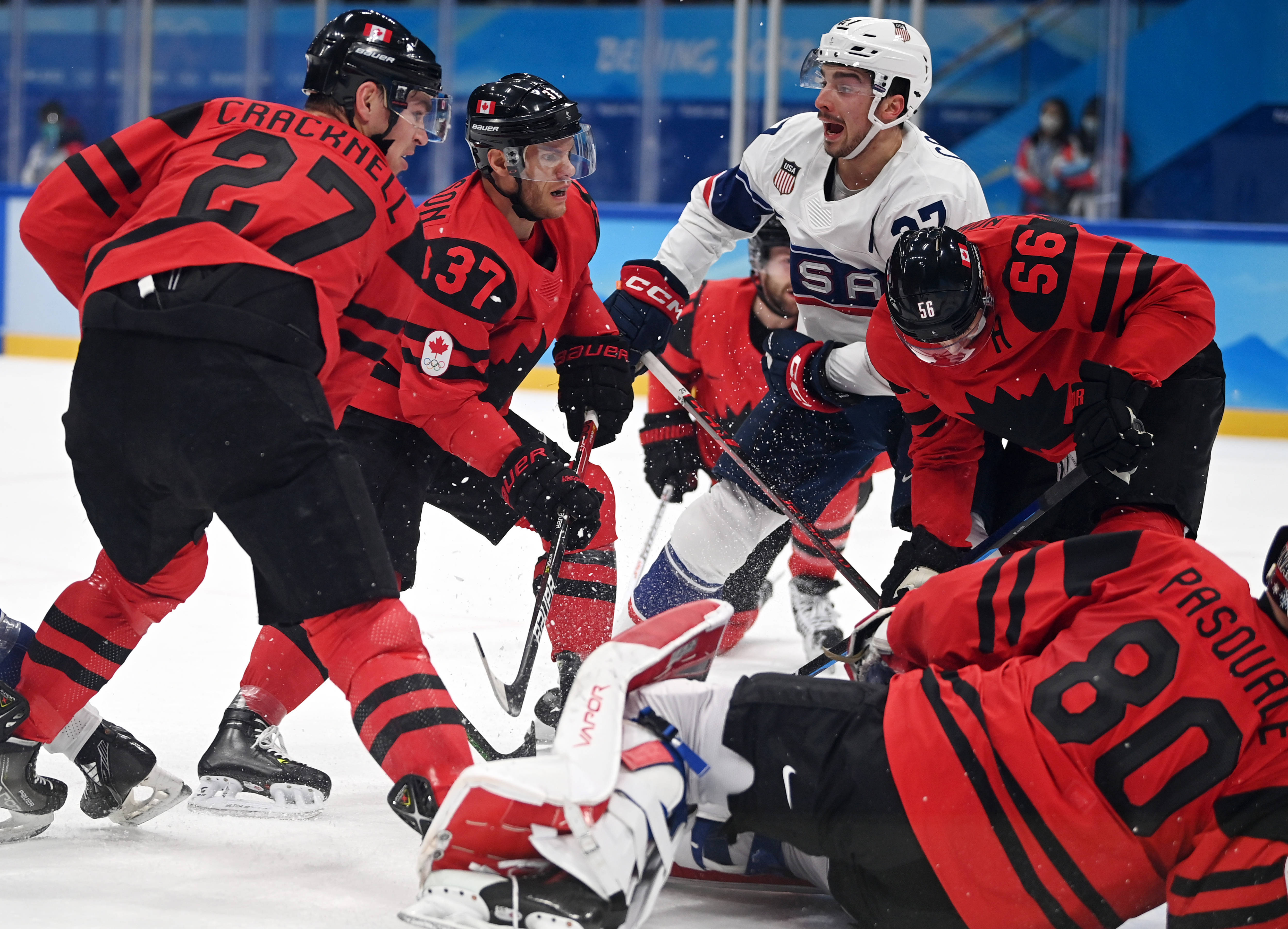 冰球热度飙升，网友热议不断的简单介绍