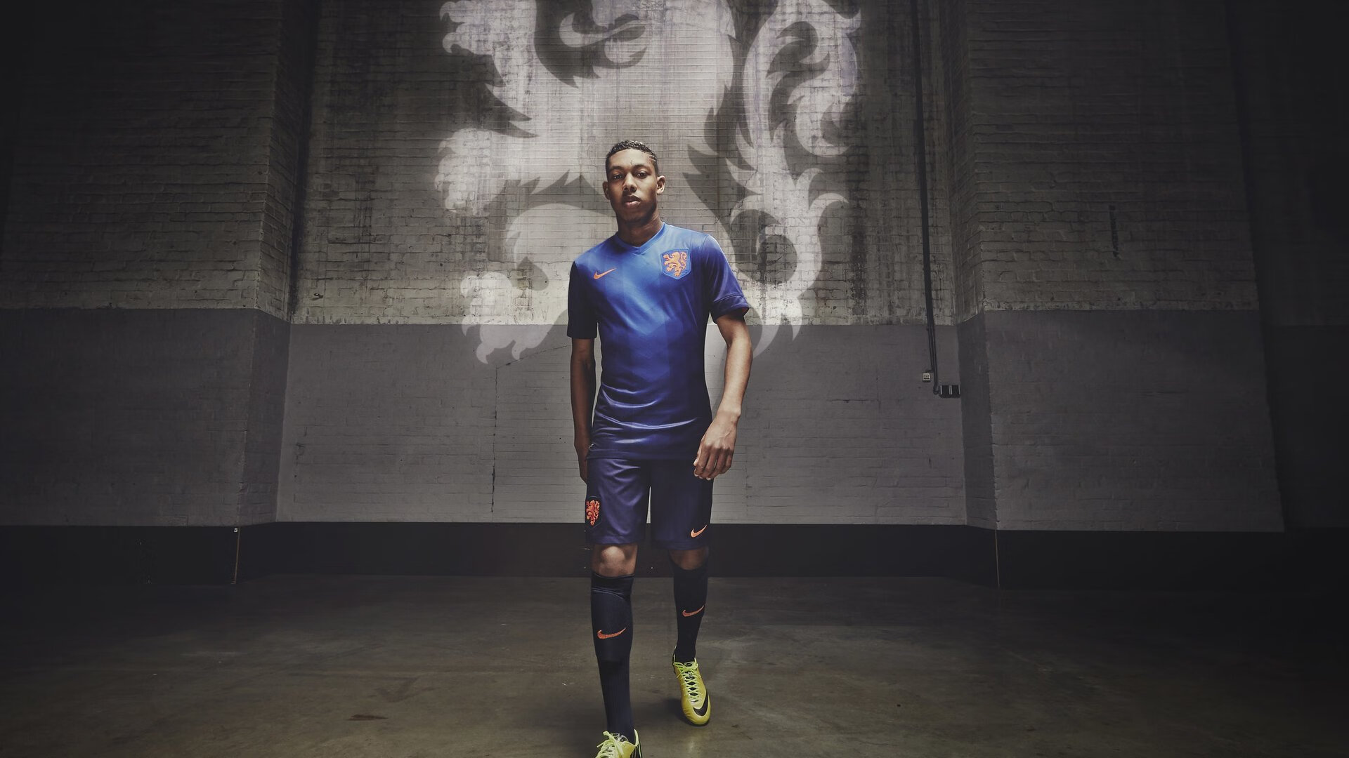 资本狂潮与绿茵灵魂,当澳大利亚拿下曼联,楚阿梅尼的价值如何重新定义足球?